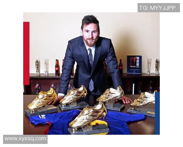 足球巨星传奇之路：从青涩少年到世界巅峰的奋斗与荣耀